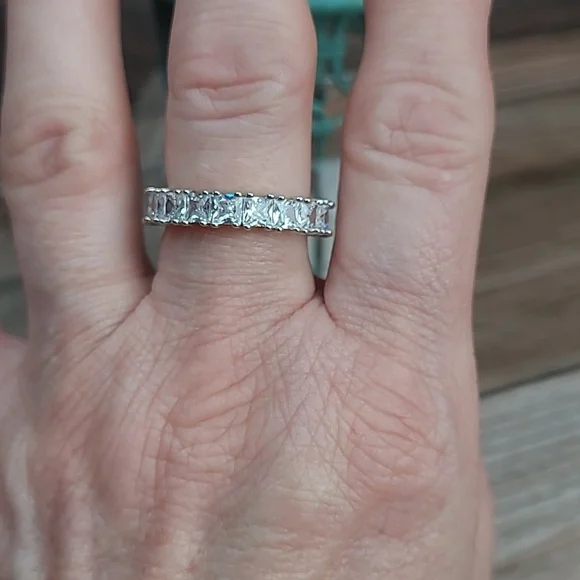 NIB STERLIG SILVER PRINCESS CUT PRONG SET ETERNITY BAND - Picture 6 of 8